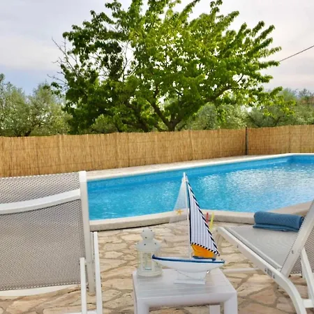 Sanja Sveti Servul Apartment